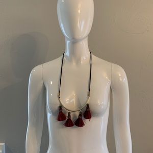 Maroon fringe necklace
